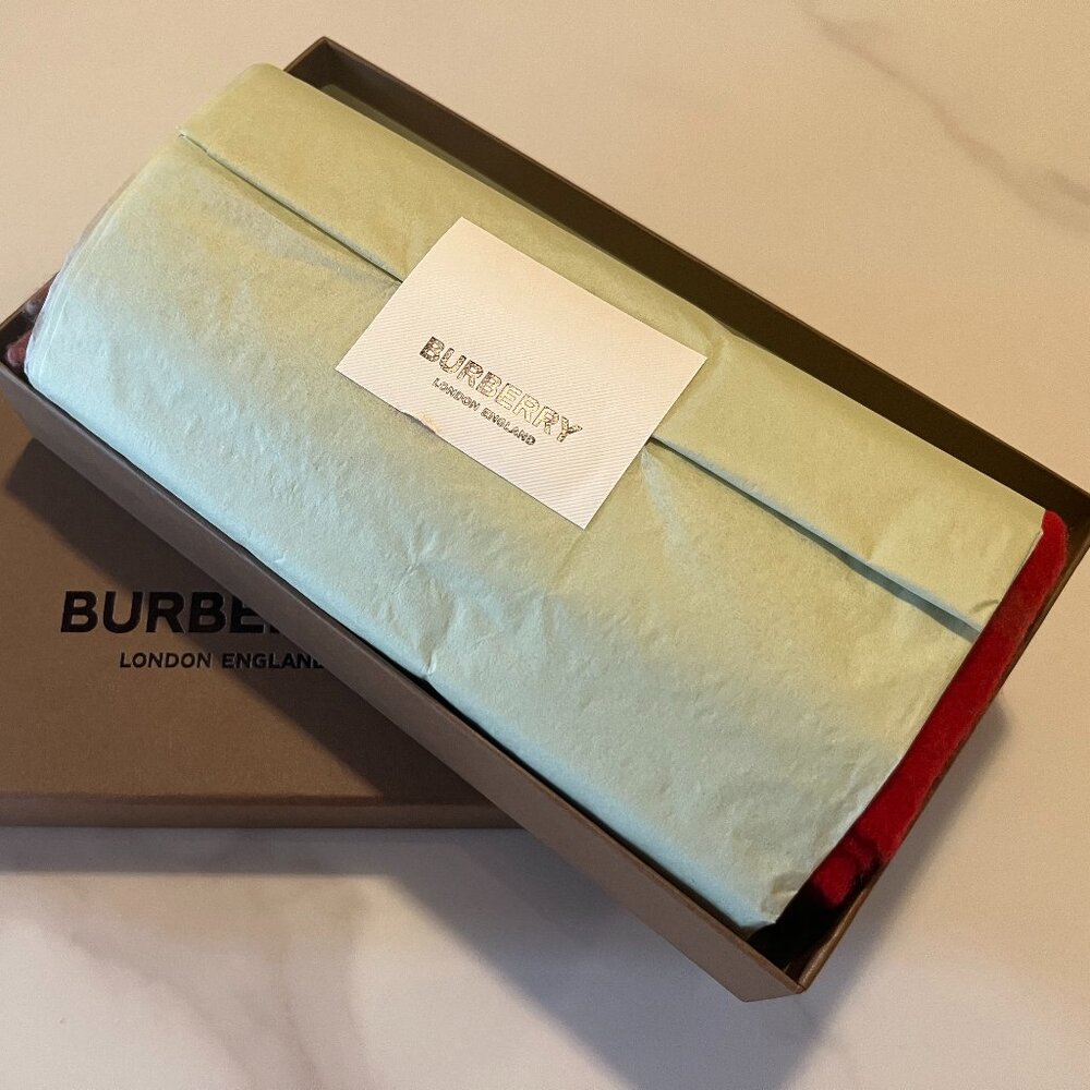Burberry Cashmere Scarf - Picture 3 of 7